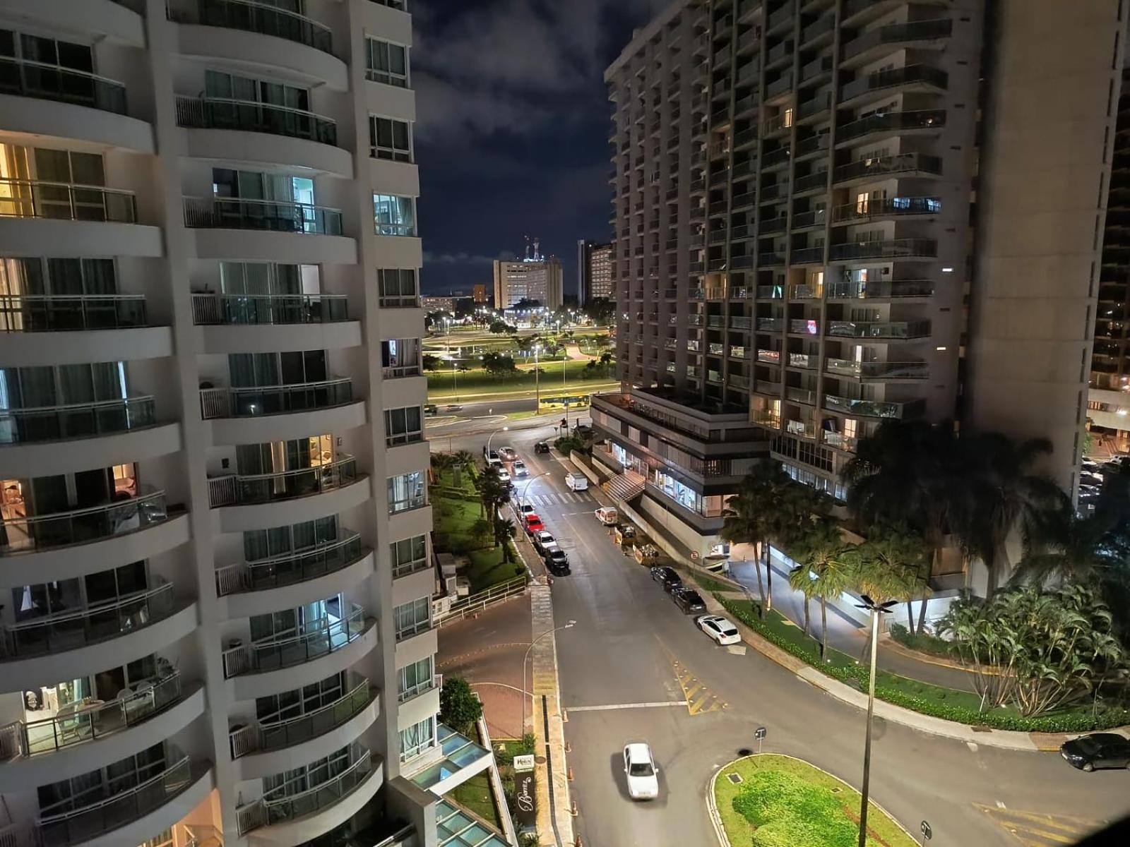 Hotel Grand Mercure Flat Particular Com Varanda, Garagem E Wi-Fi Бразиліа Екстер'єр фото